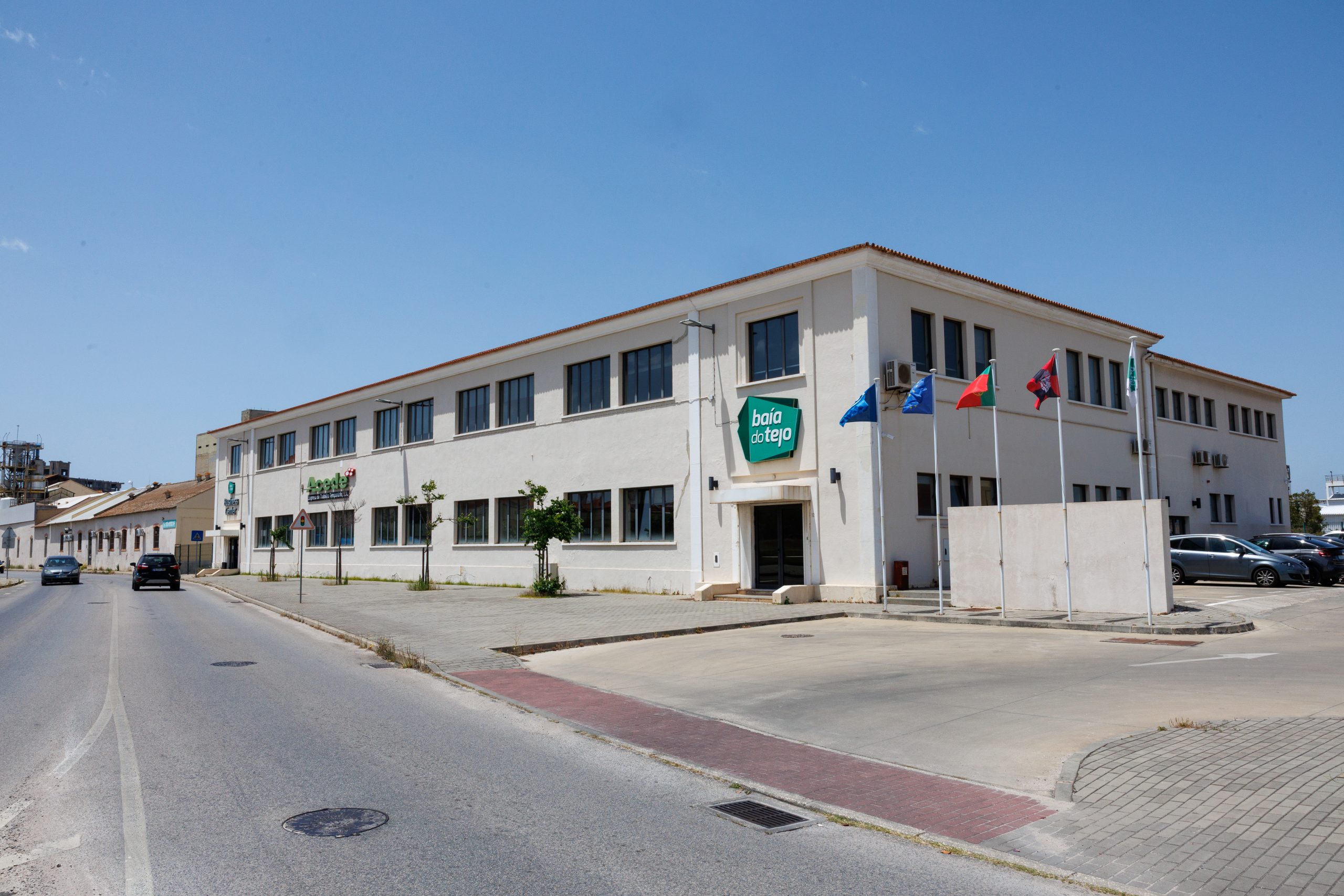 Fotografia da sede do Parque Empresarial da Baía do Tejo, no Barreiro