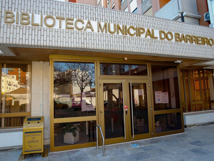 biblioteca_caixa_devolucao_livros_mg_6370_1_750_2500