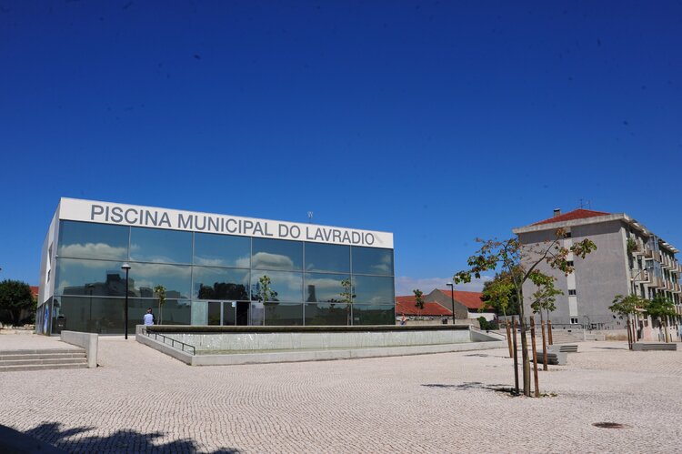 Fotografia da Piscina Municipal do Lavradio