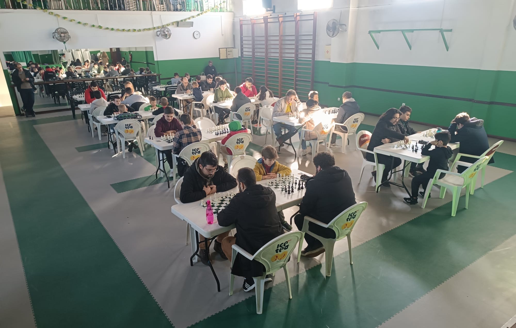 Imagem da 1ª jornada no Santoantoniense FC do 25º Circuito de Xadrez do Barreiro 2024