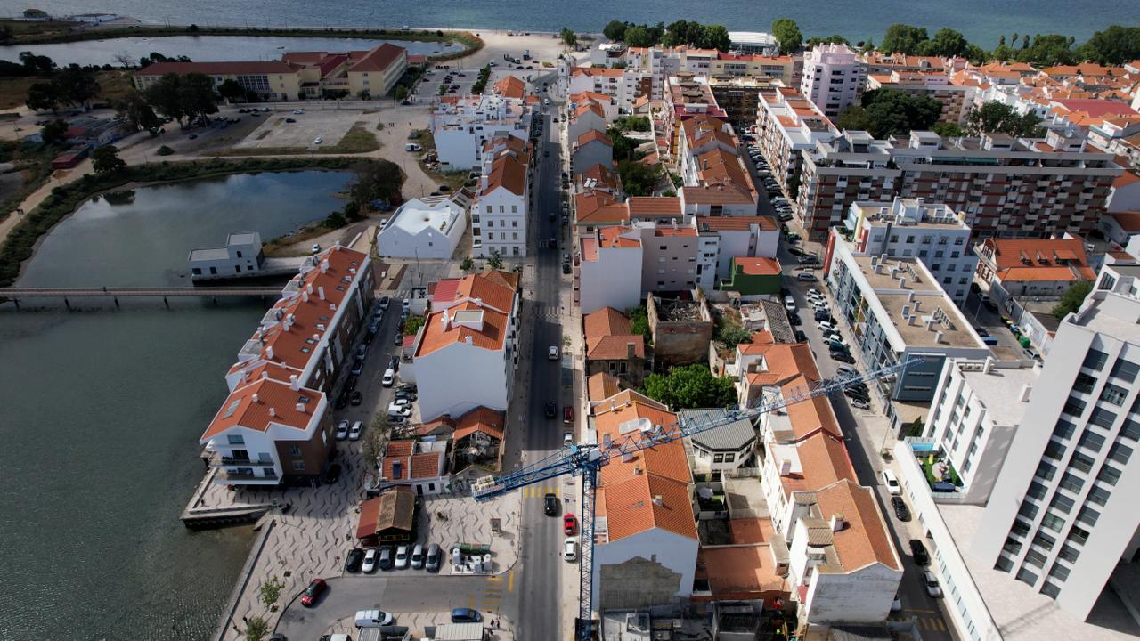Rua Miguel Pais