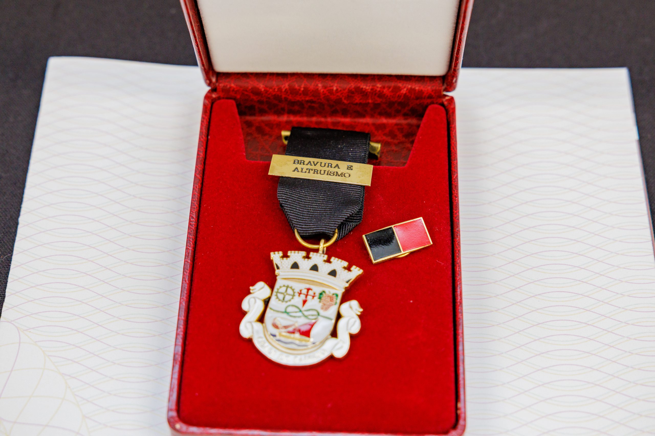 Fotografia de Medalha de Bravura e Altruísmo