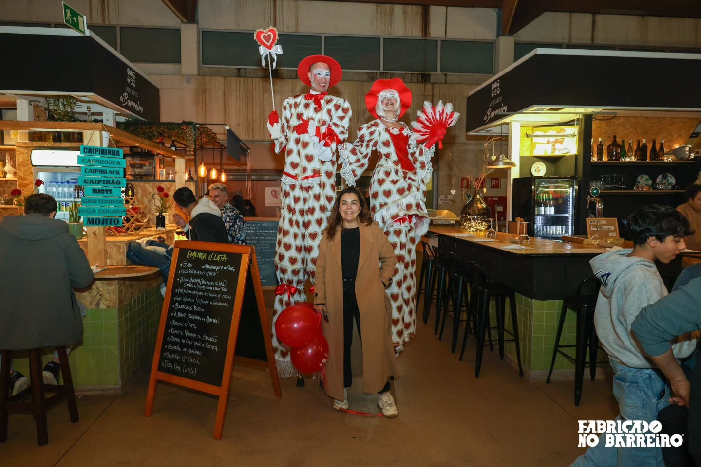 Vereadora Maria João Regalo no Dia dos Namorados no MErcado