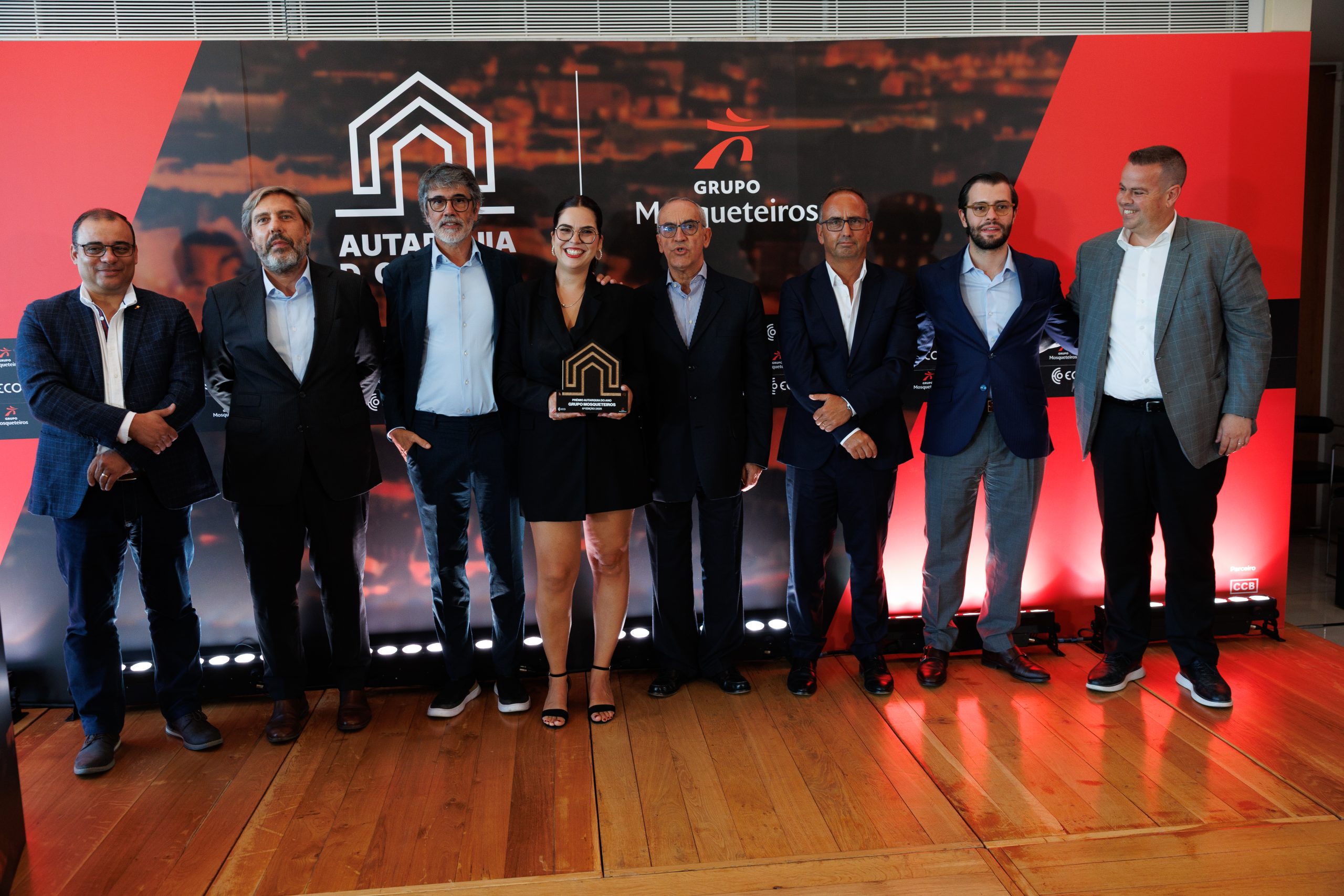 Foto na Cerimónia em que Barreiro foi distinguido com Prémio Autarquia do Ano 2025, área Cinema