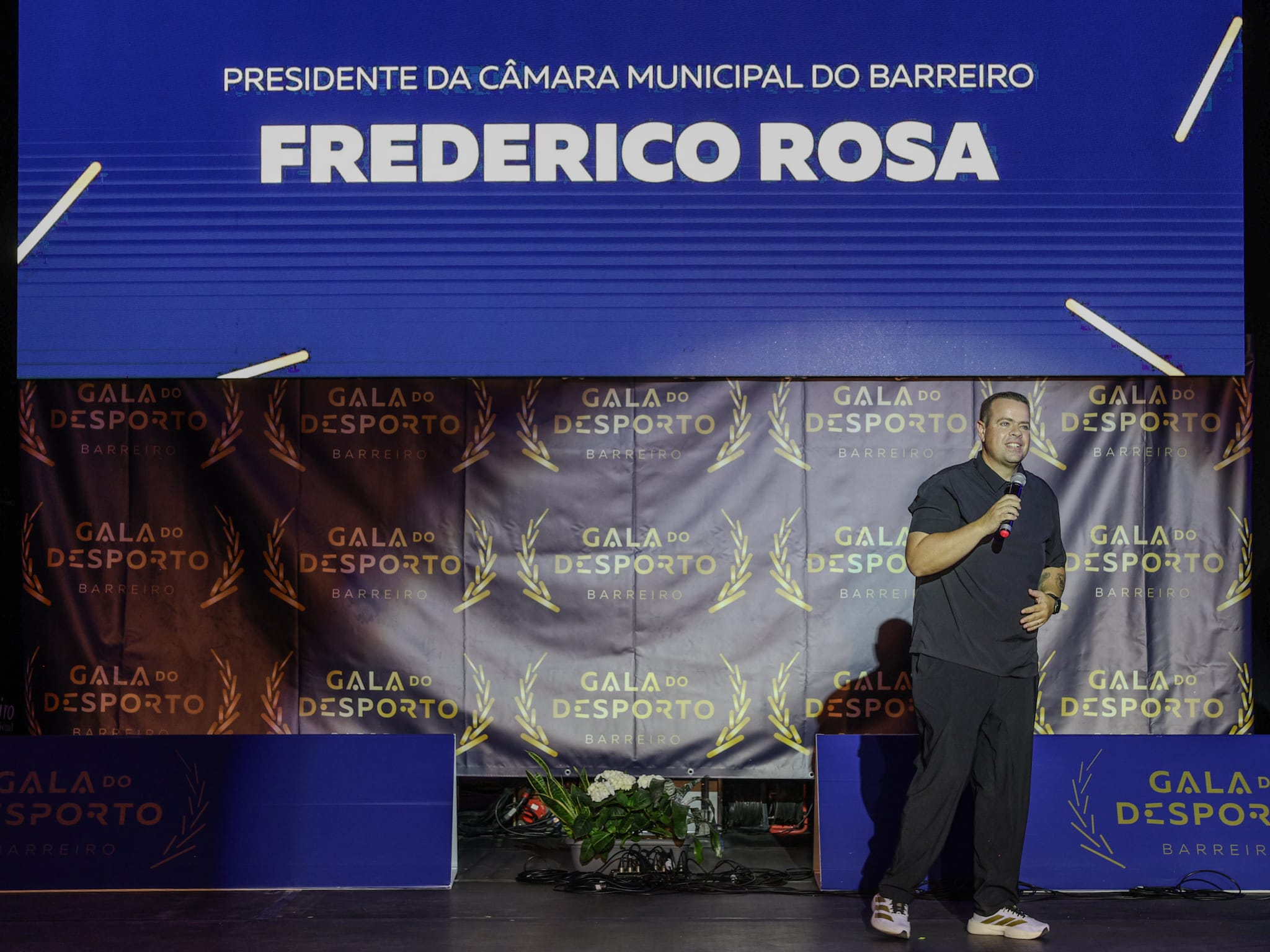 Imagem do Presidente da CMB, Frederico Rosa, a discursar na Gala do Desporto 2026