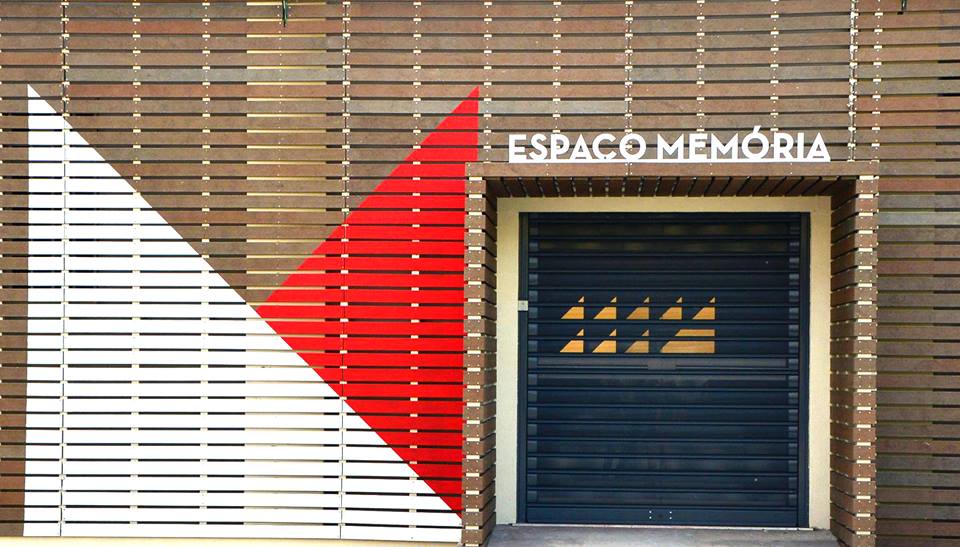 Fotografia da fachada do Espaço Memória no Barreiro