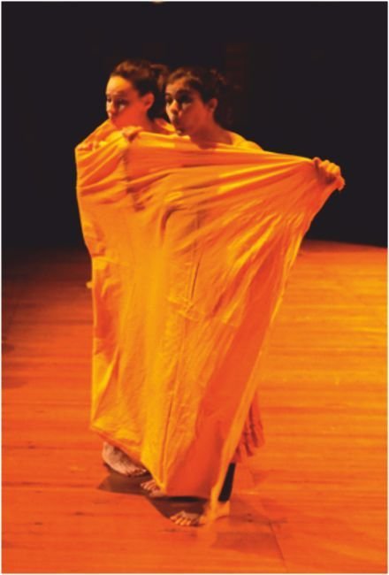 AMAC Júnior |  TLIM TLÃO! – sons que tocam os bebés | Dança
