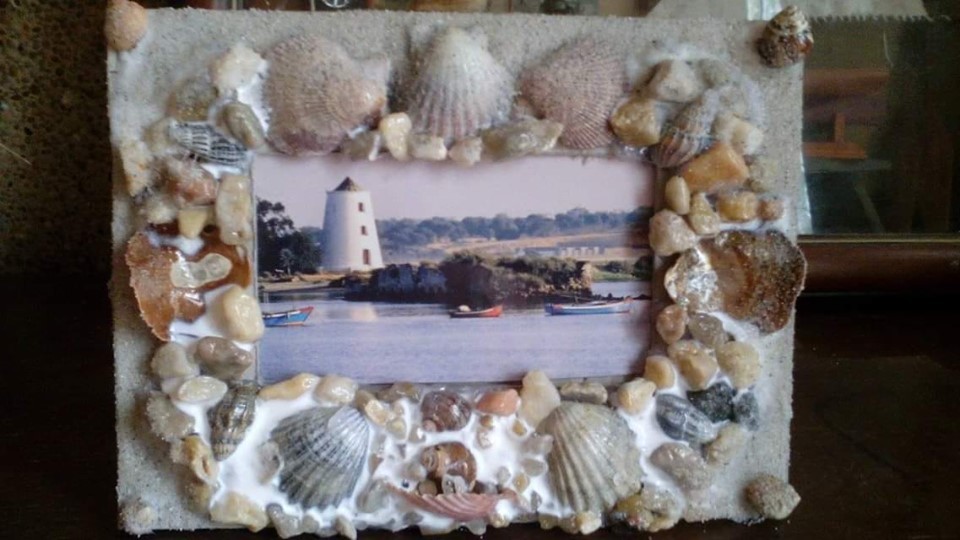 Ateliês gratuitos no Moinho de Vento | Conchas e Conchinhas Molduras e Ostras coloridas